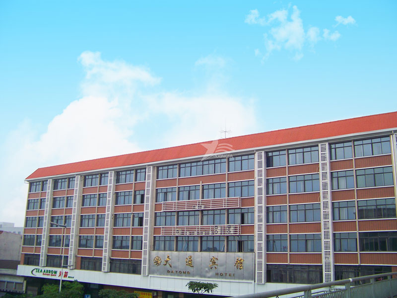 合成樹脂瓦：輕材質(zhì)高性能，助力屋面建材市場持續(xù)發(fā)展